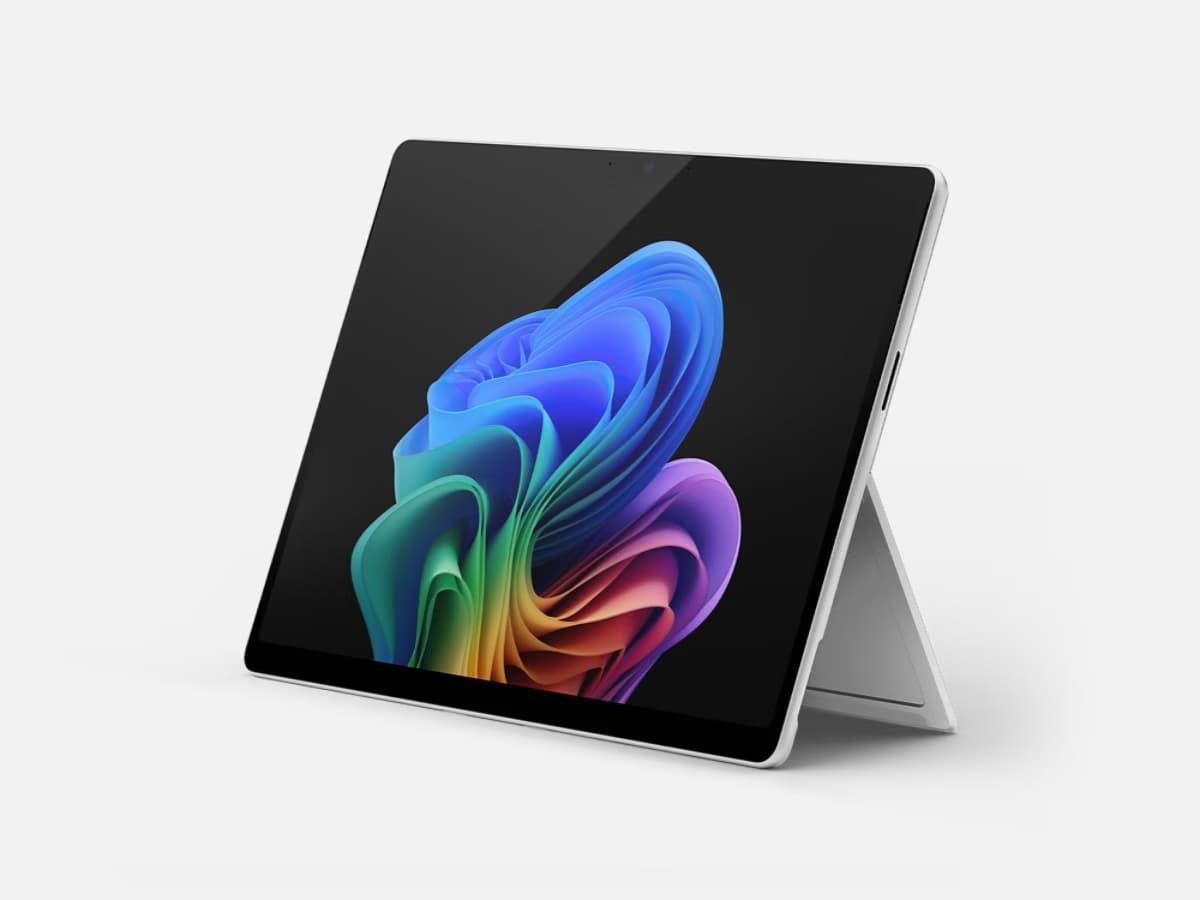 Microsoft Surface Pro 11 Z9H-00001 - Intel Core Ultra 7-266V, 2.2GHz, 8-CORE, 16GB RAM, 512GB SSD, 13" 2880x1920 OLED TOUCHSCREEN, THUNDERBOLT USB 4, WEBCAM, BLUETOOTH, WI-FI, Windows 11 Pro, 2024 Edition