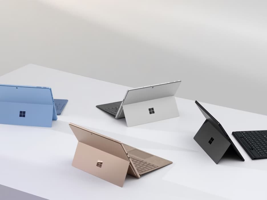 New Microsoft Surface Pro 11 SKU-EP220247 - Intel Ultra 5-266v 2.2HGz, 256GB SSD, 16GB RAM, 8co .res, 2880X1920pixels, Thunderbolt USB4, 13'', Webcam, Backlit keyboard, Bluetooth, Wifi, TouchScreen, Windows 11 Pro, 2024 Edition